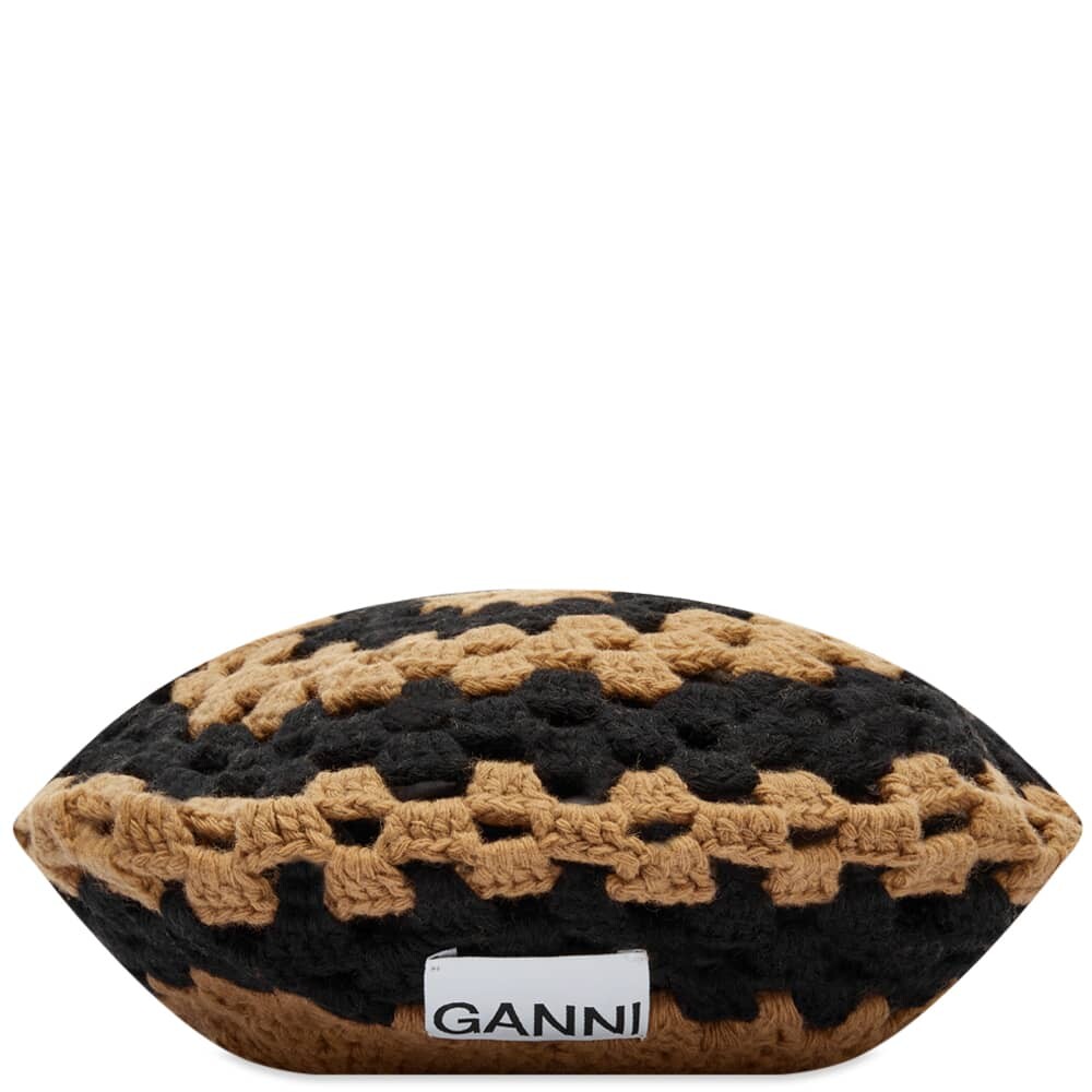 

берет крючком GANNI
