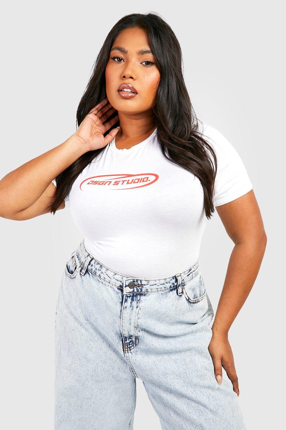 

Приглаженная футболка plus dsgn studio с логотипом Boohoo, красный