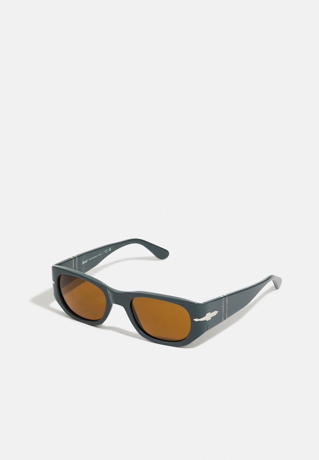 

Солнцезащитные очки Persol