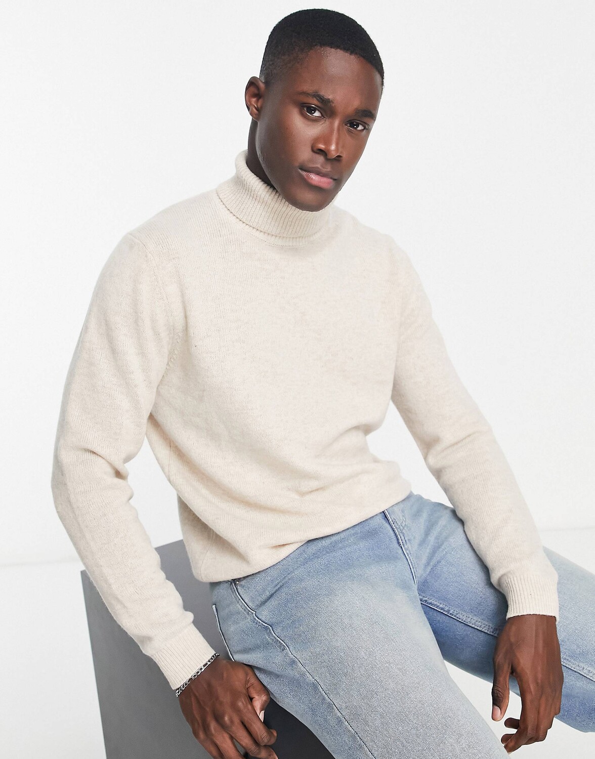

Овсяный джемпер с высоким воротником из овечьей шерсти ASOS DESIGN, Серый