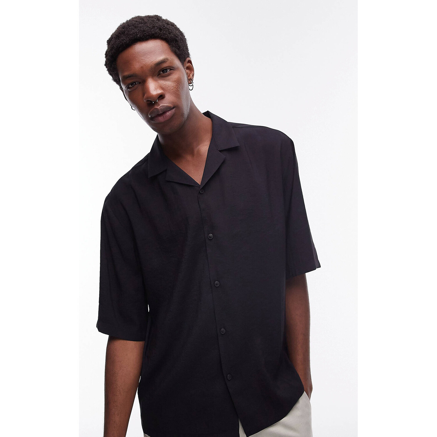

Рубашка Topman Short Sleeve Relaxed Heavy Satin, черный