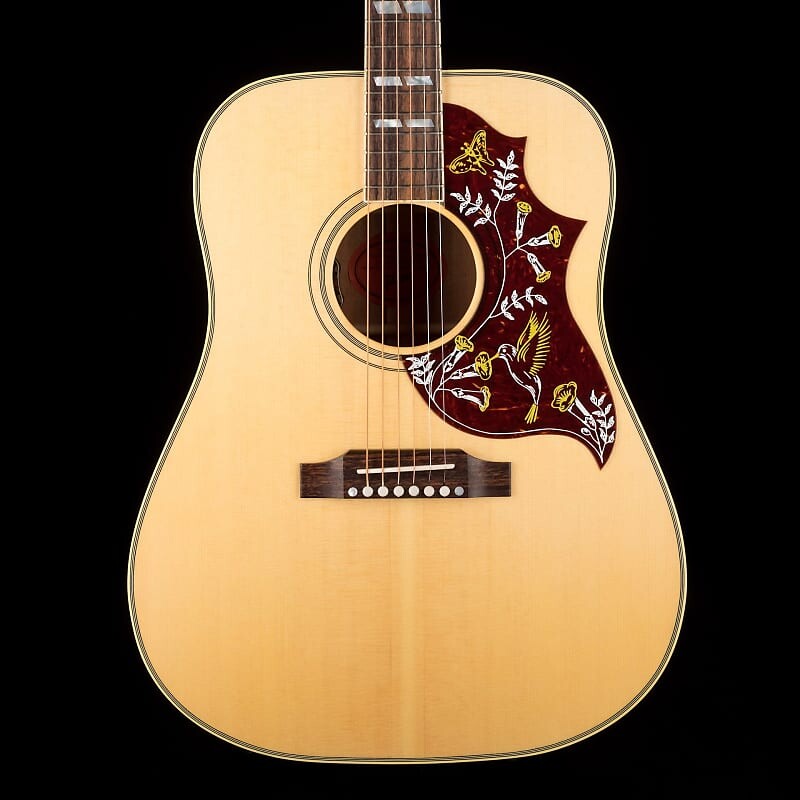 

Gibson Hummingbird Original Antique Natural с футляром