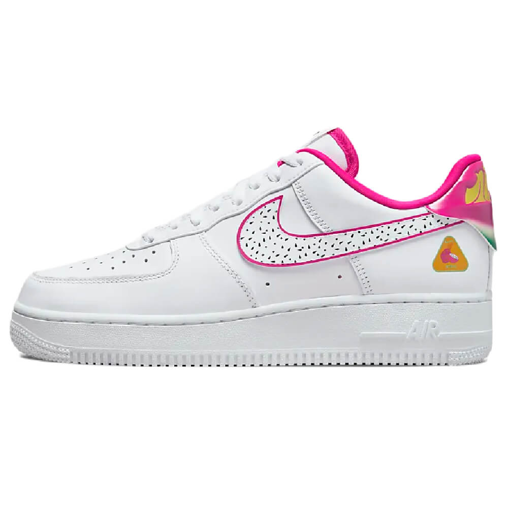 цена Кроссовки Nike Air Force 1 07 LX, белый/розовый
