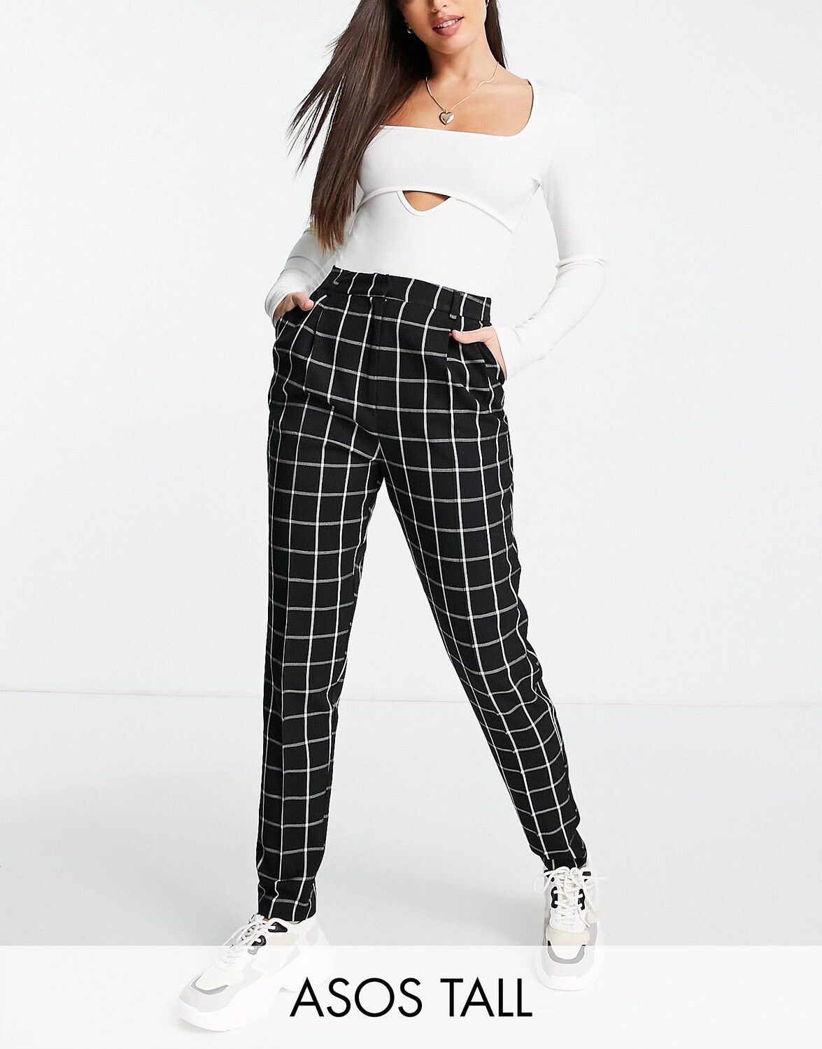 

Элегантные зауженные брюки в монотонную клетку ASOS DESIGN Tall