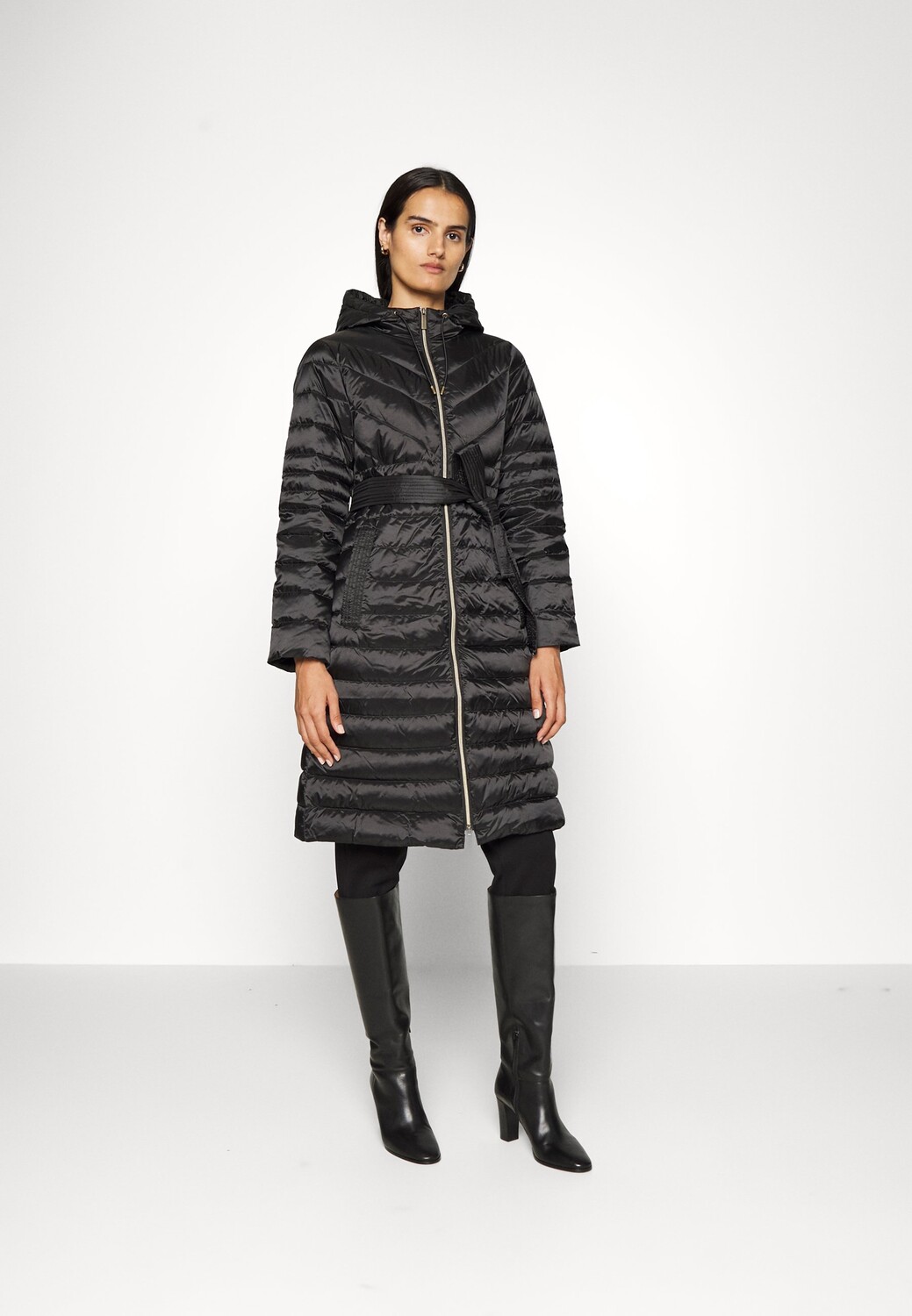 

Пуховик Michael Michael Kors, черный