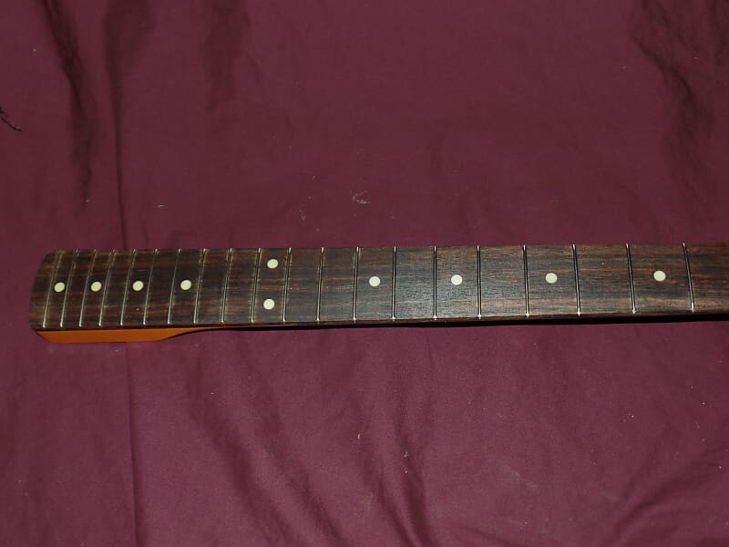 1950-е годы Aged Relic 7.25 V-образный Stratocaster Allparts Fender ...