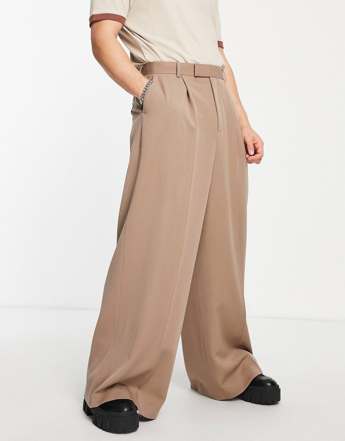 

Широкие элегантные брюки с камнем ASOS DESIGN