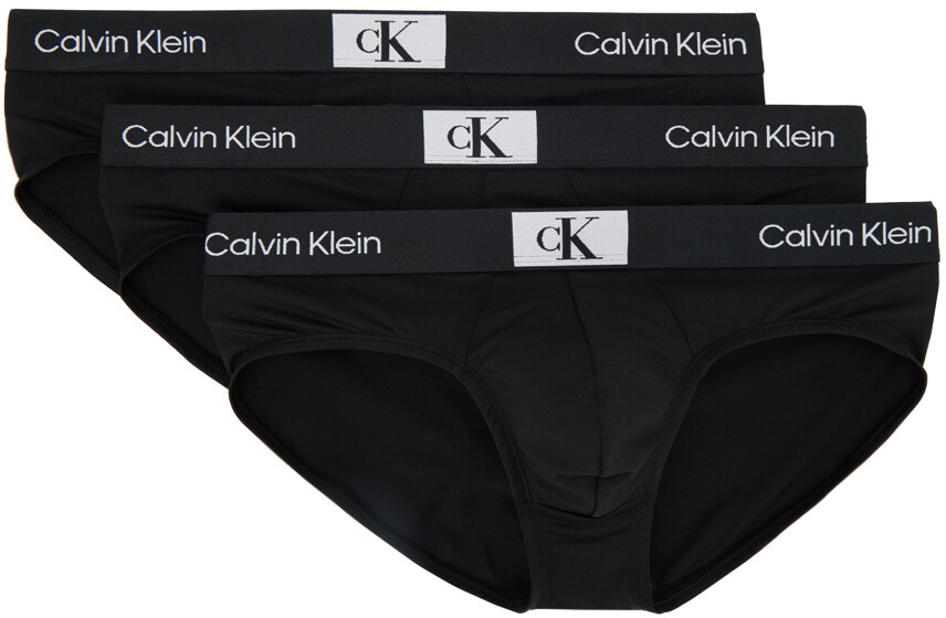 

Комплект из трех черных трусов на бедрах Calvin Klein Underwear 1996 года