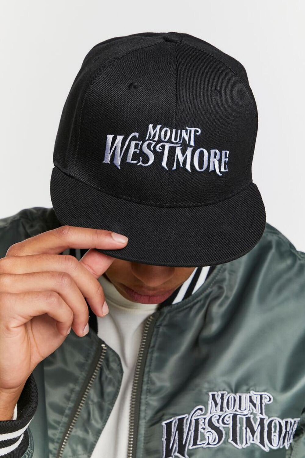 

Кепка Snapback с вышивкой Mount Westmore Forever 21, черный