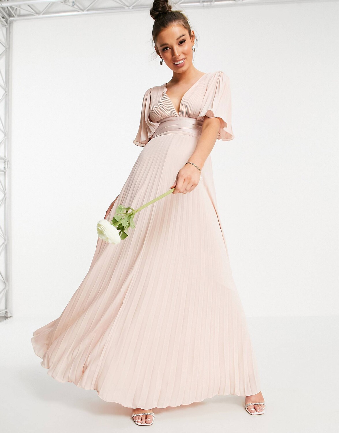 

Платье макси со складками ASOS DESIGN Bridesmaid