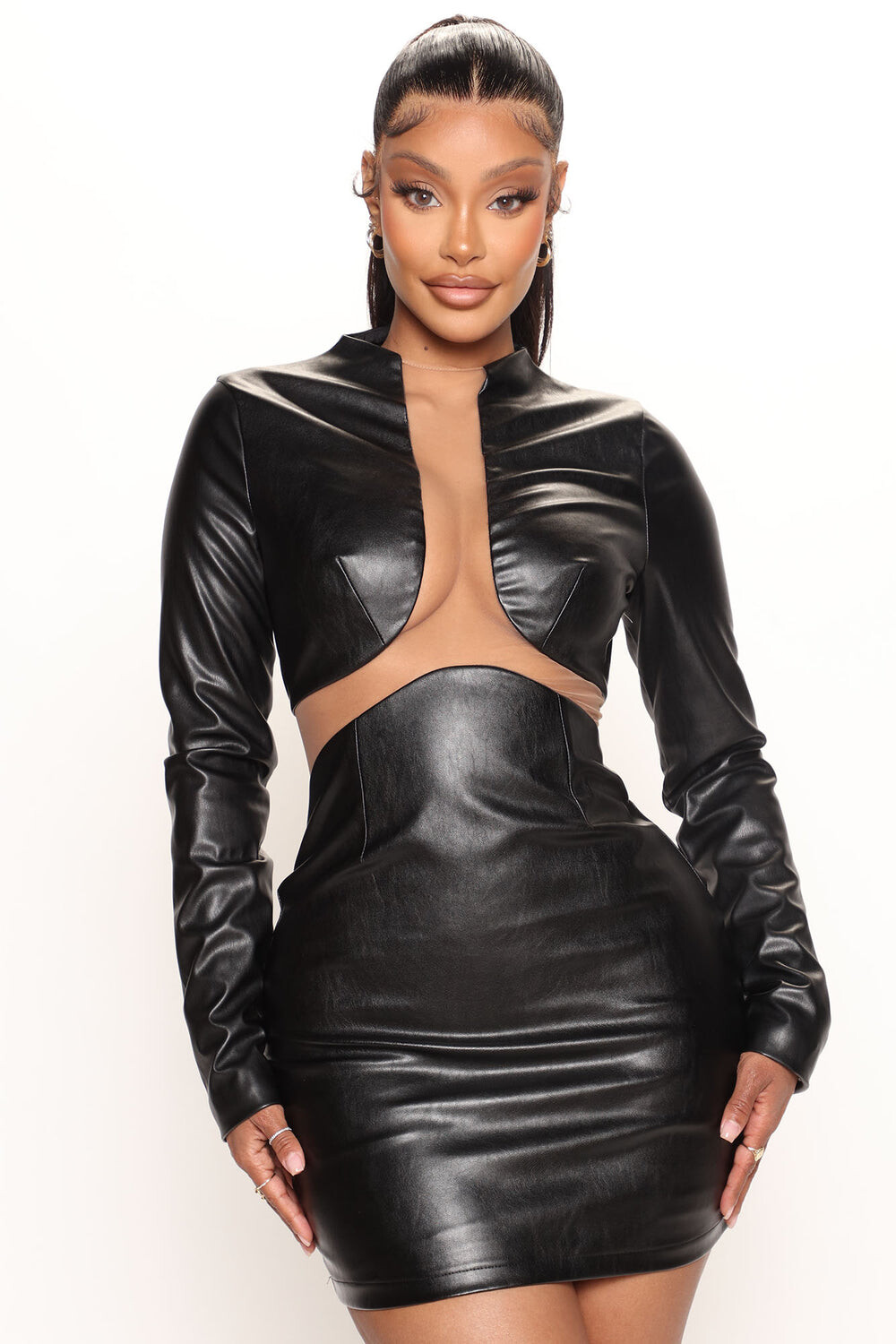 

Мини платье Fashion Nova LD10508BFN, черный