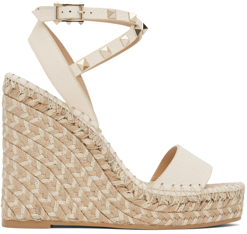 

Бежевые босоножки на каблуке Rockstud Valentino Garavani