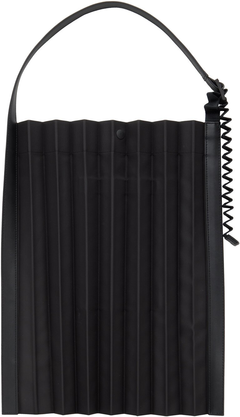 

Черная сумка со складками гармошкой Pleats Please Issey Miyake