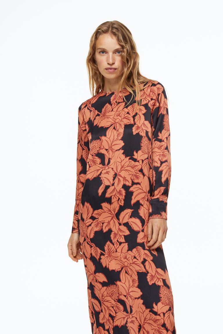 Атласное платье H&M, черный/оранжевый