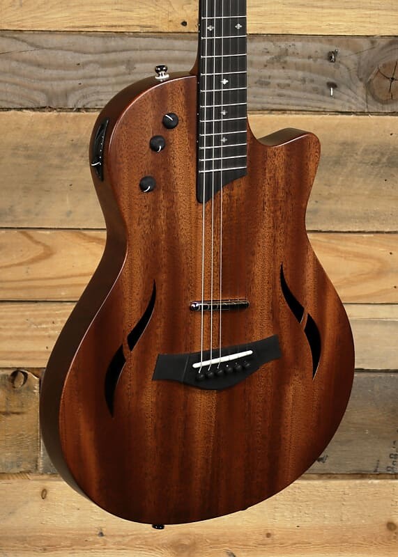 

Электрогитара Taylor T5z Classic Electric Guitar Satin Mahogany w/ Gigbag