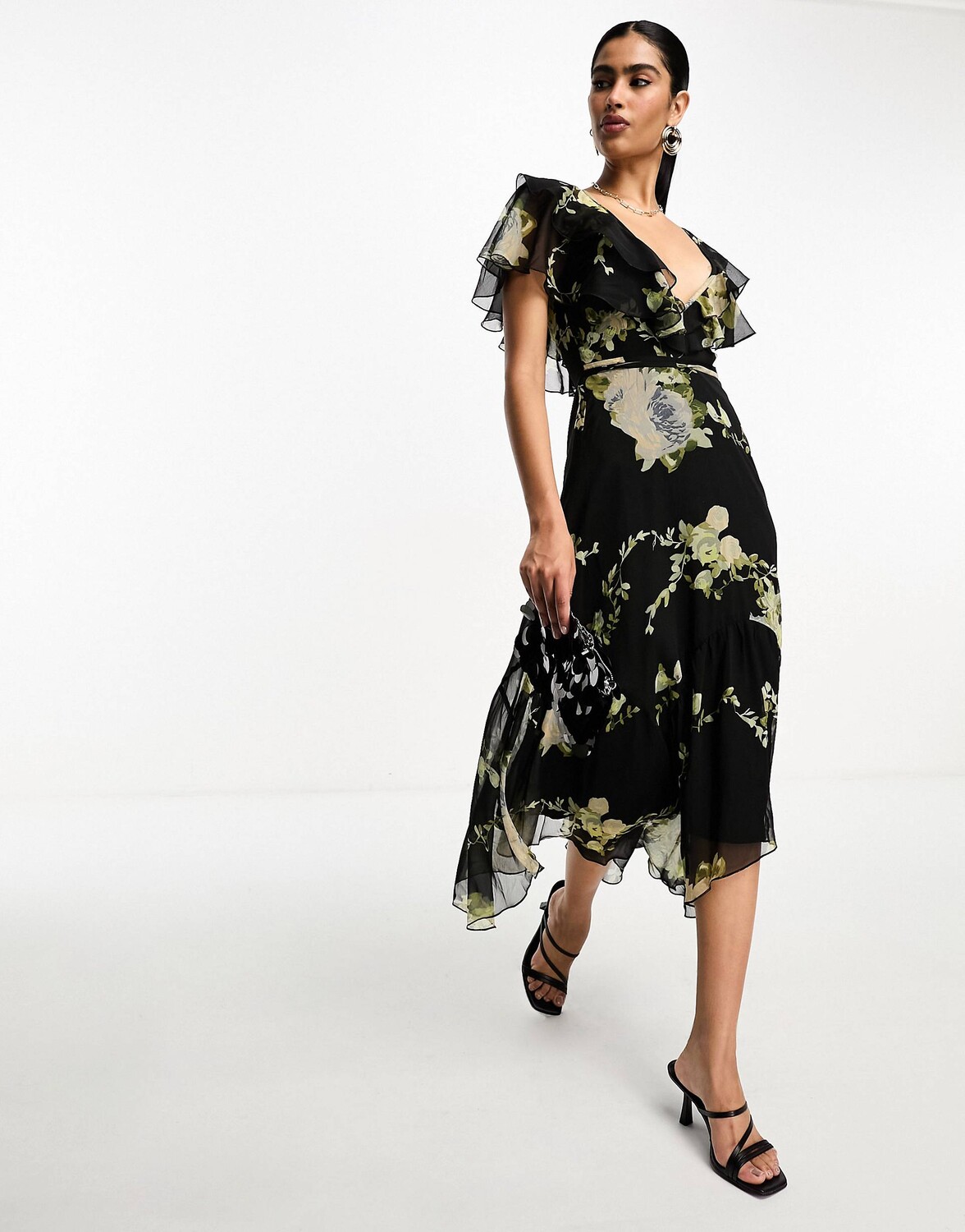 

Платье миди Asos Design V Front V Back Ruffle With Flutter Sleeve And Tie Belt In Patchwork Floral Print, черный