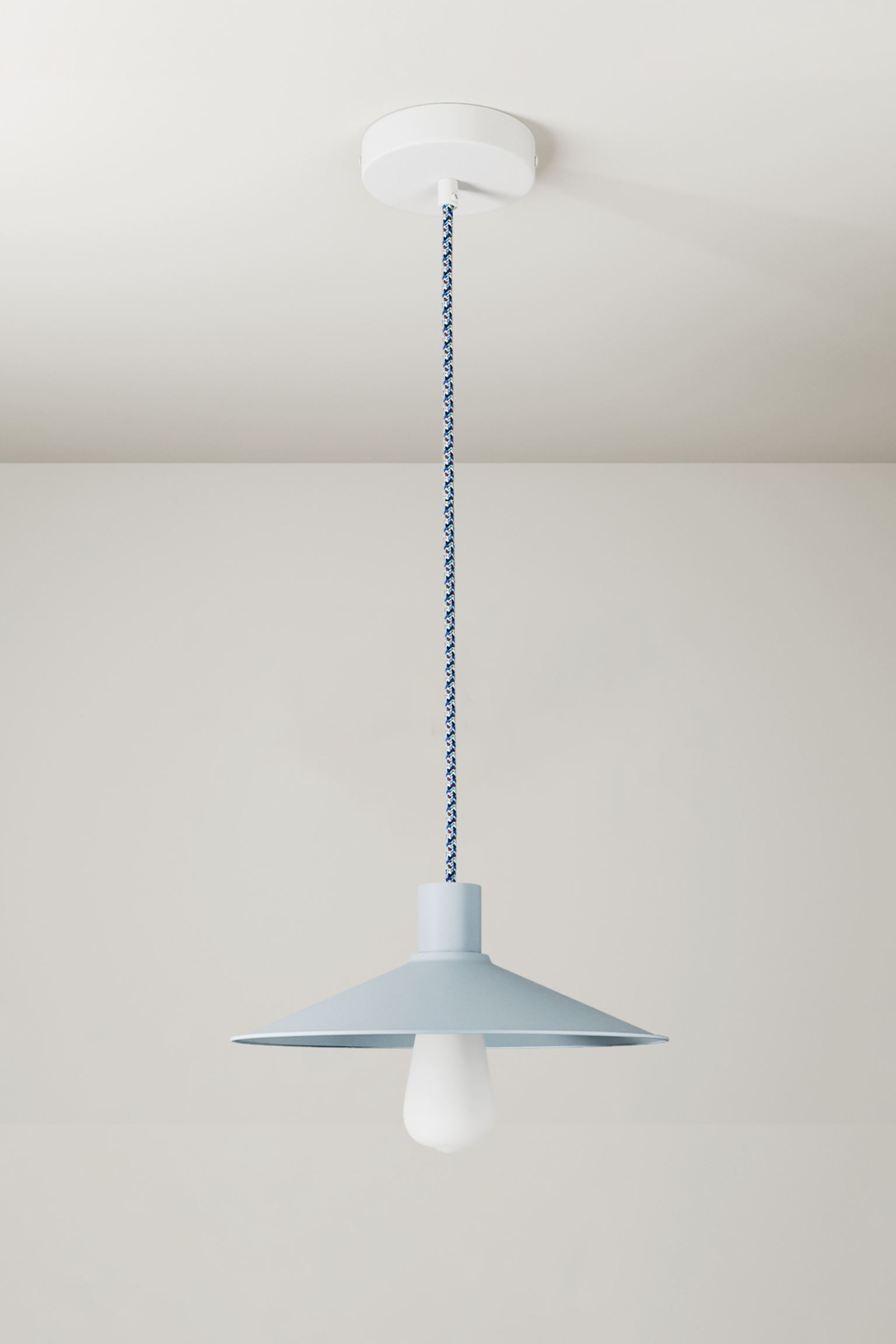 Потолочный светильник Creative Cables Swing Pastel, голубой креативный подвесной светильник в виде лампы люстра с абажуром 20 см 20 см украшение для дома светильник запчасти аксессуары