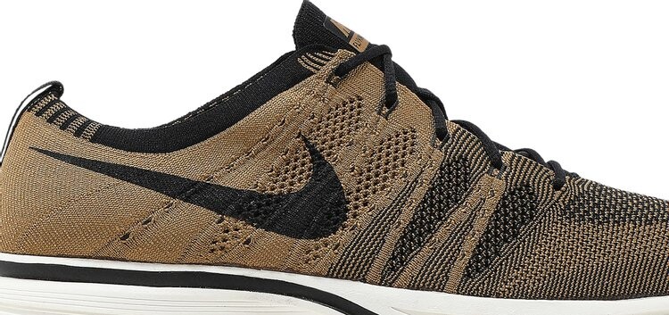 Nike flyknit 2025 trainer gold