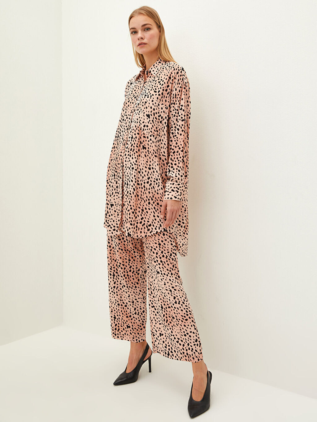 

Женские брюки палаццо из вискозы с эластичным поясом и узором LCW Modest