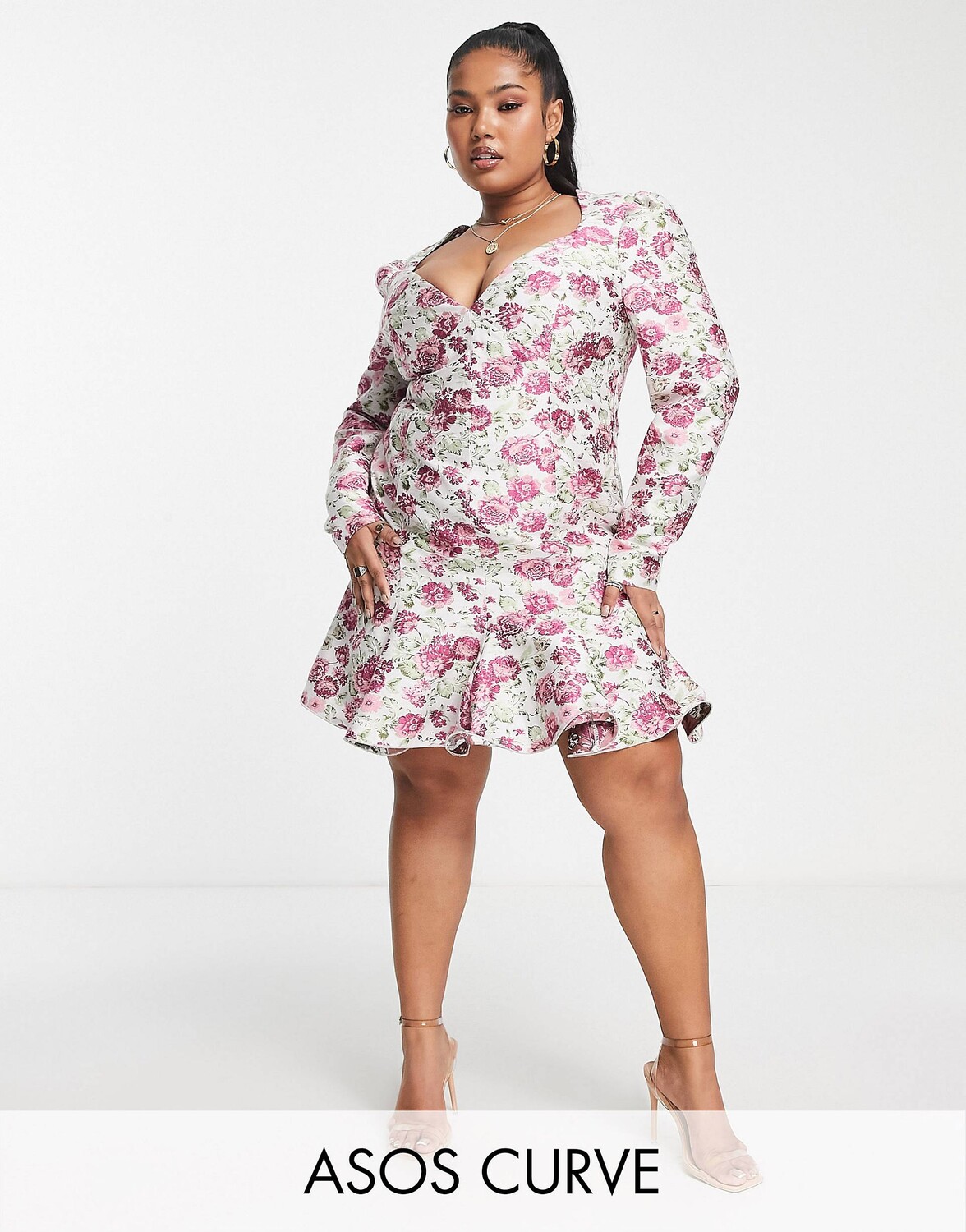 

Платье мини из жаккарда с цветочным принтом ASOS LUXE Curve с вырезом сердечком и длинными рукавами