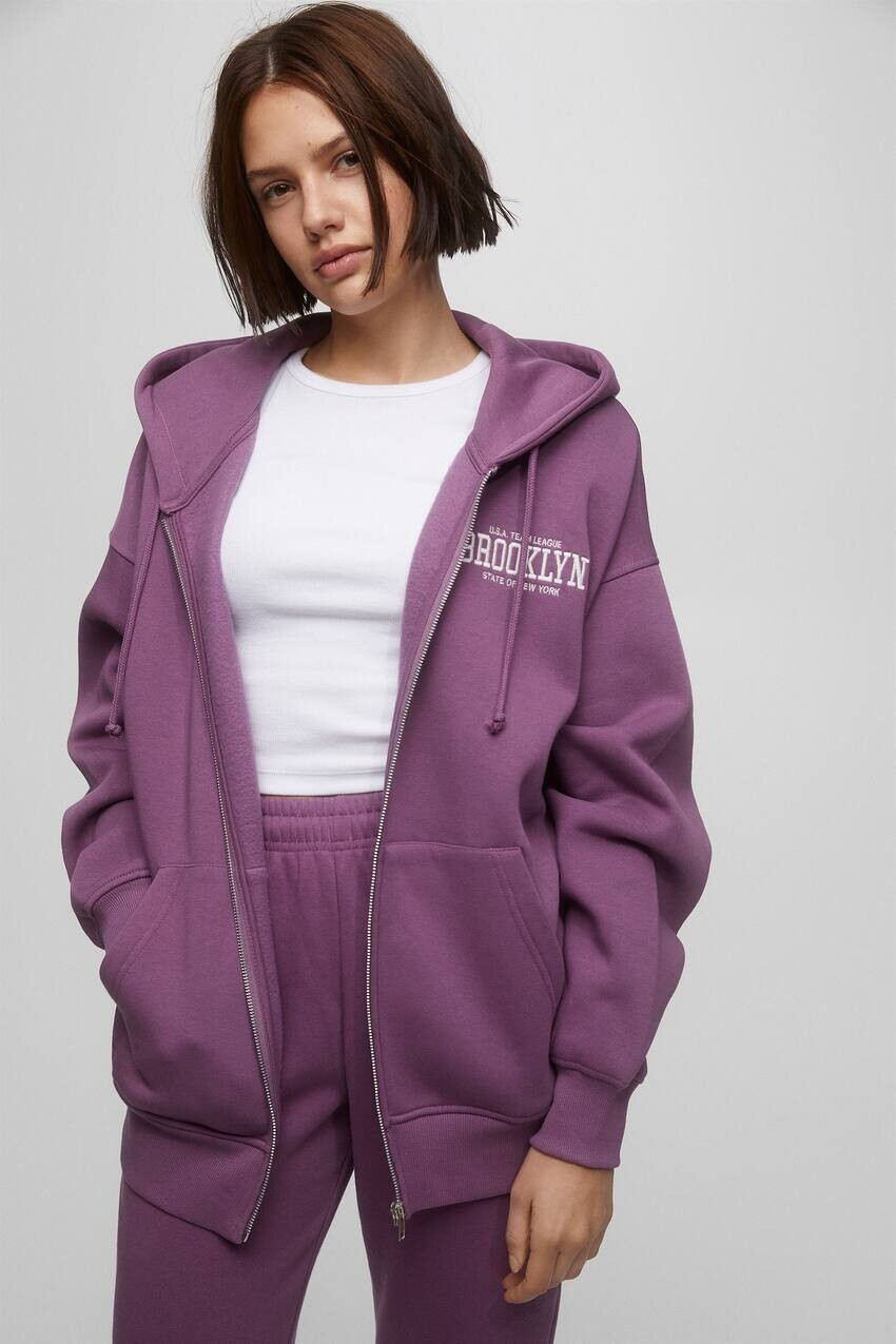 

Толстовка с капюшоном на молнии Pull&Bear