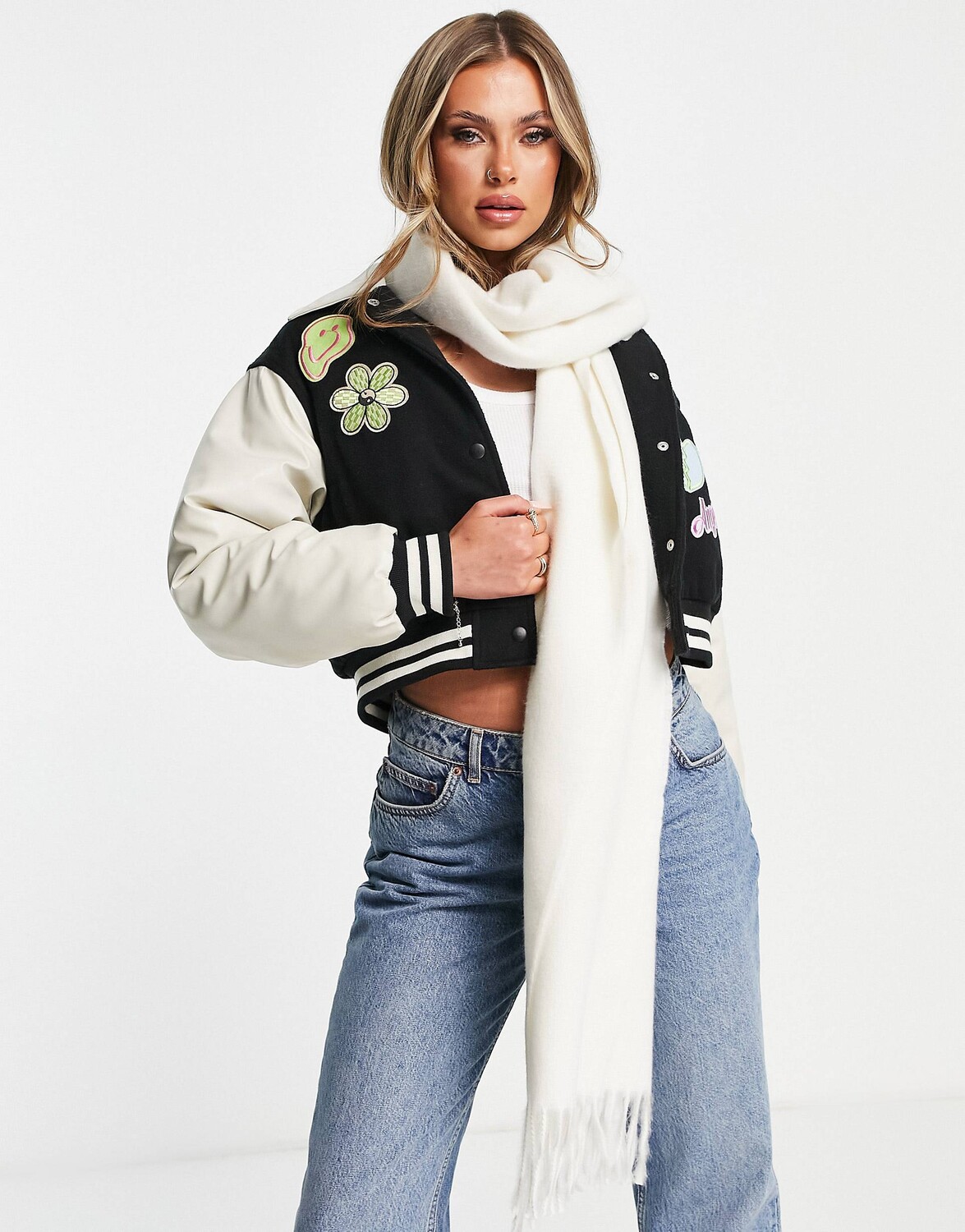 

Зимний белый сверхмягкий шарф с кисточками ASOS DESIGN