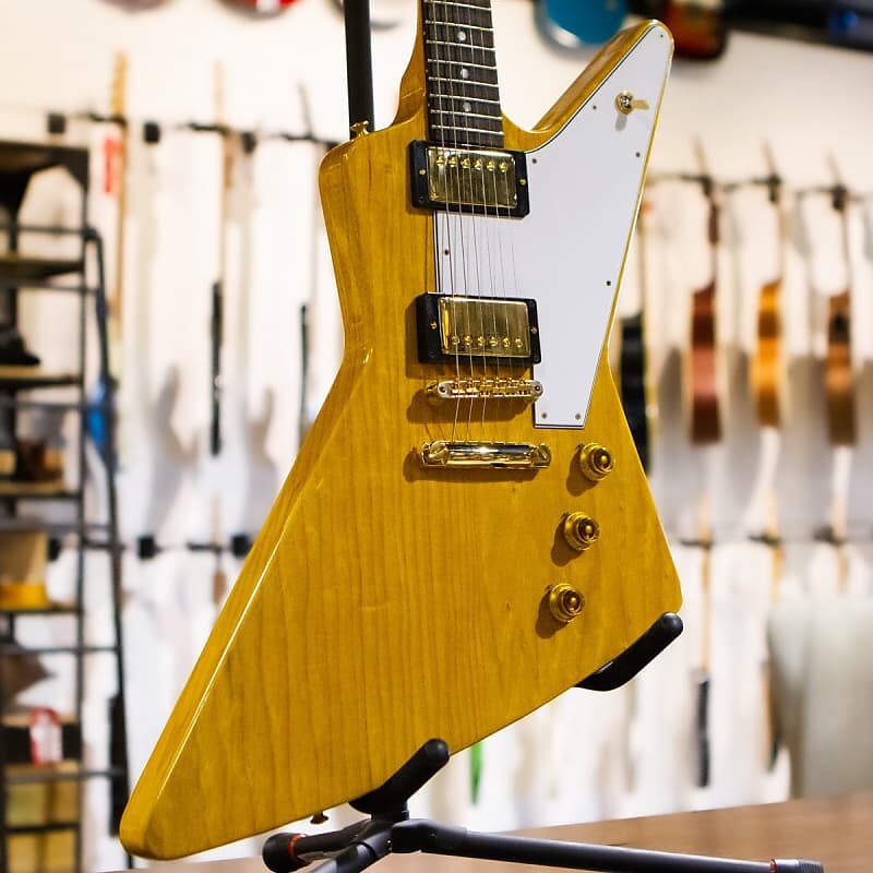 

Gibson 1958 Korina Explorer Reissue (белая накладка) - Natural - Historic Explorer Brown/Pink Hardshell Case 58KEXVOGH1