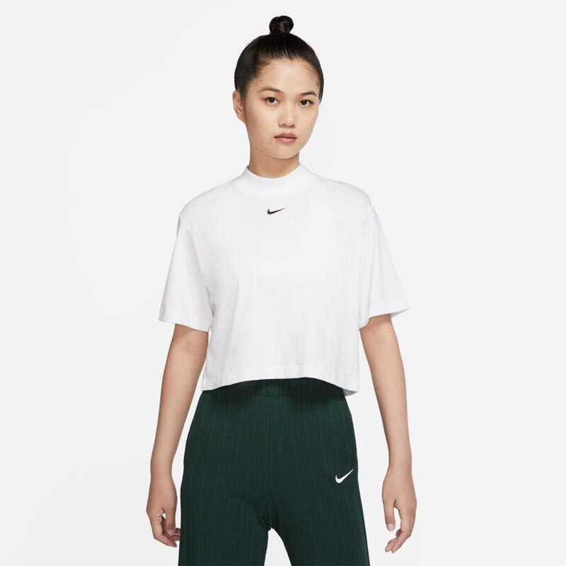 

Футболка Nike Sportswear Essential Women's Boxy Mock-Neck, белый