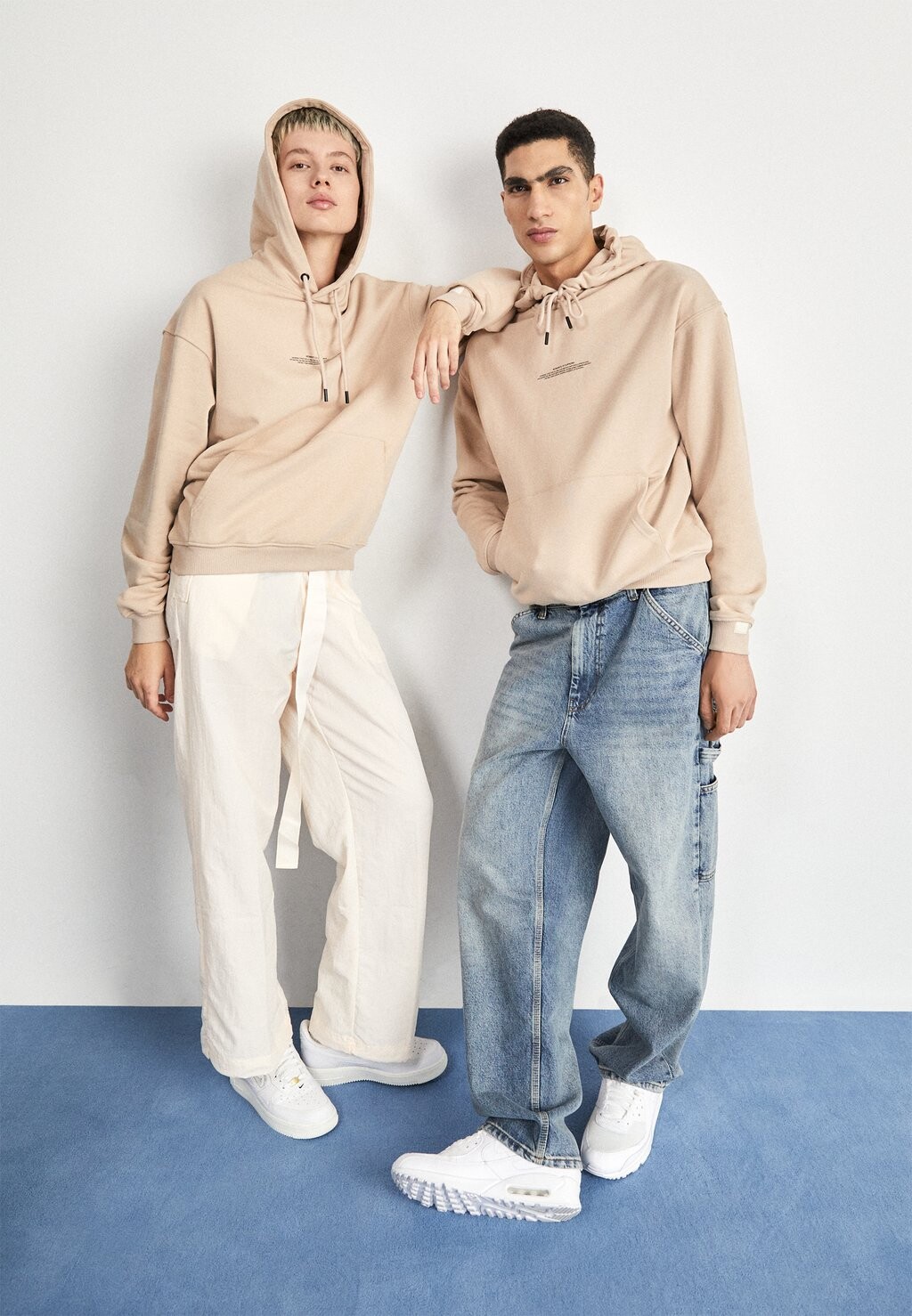 

Толстовка Vertere Berlin EUPHORIC HOODIE, песочный, Бежевый