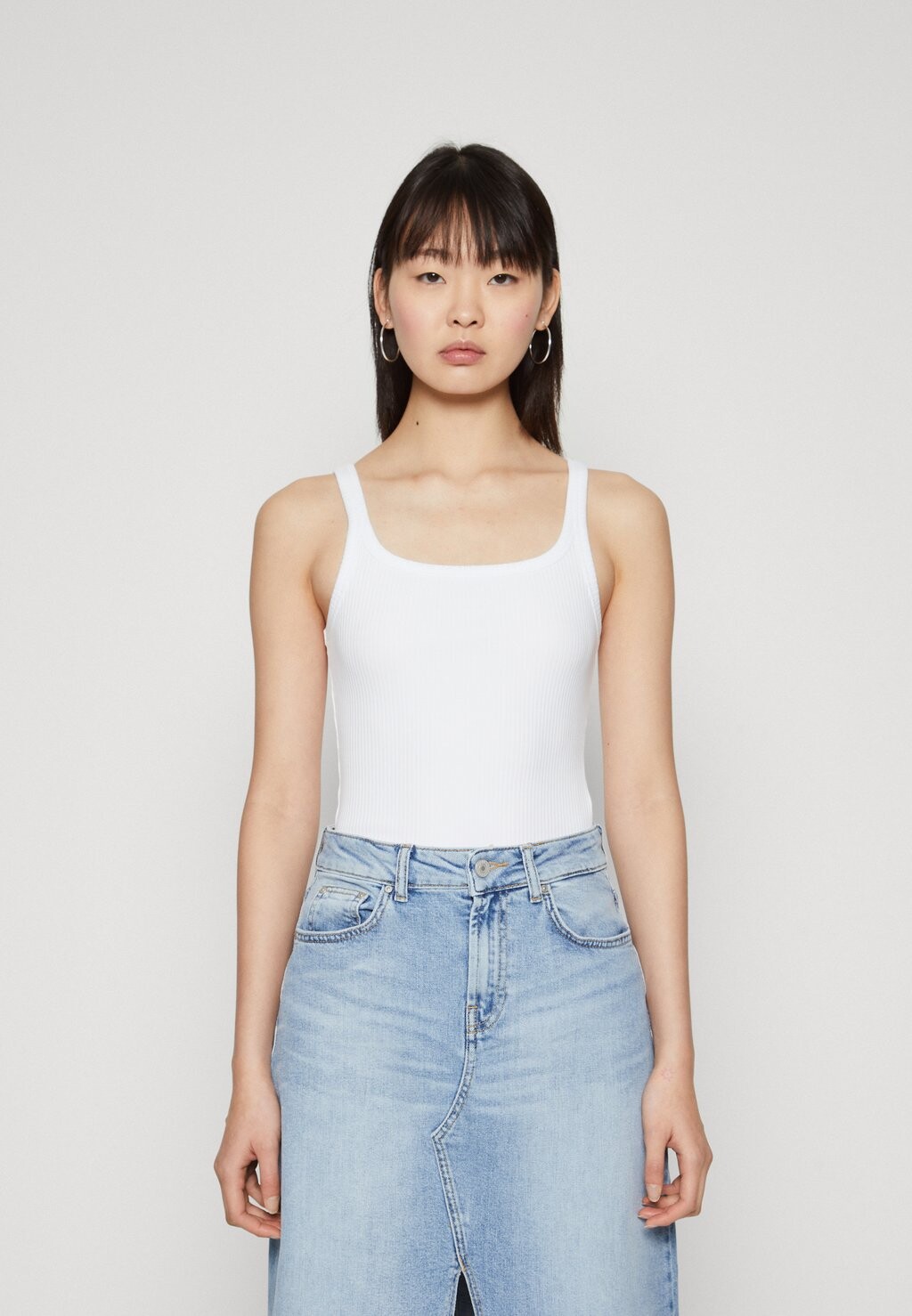 

Топ SAILY TANK Samsøe Samsøe, цвет white