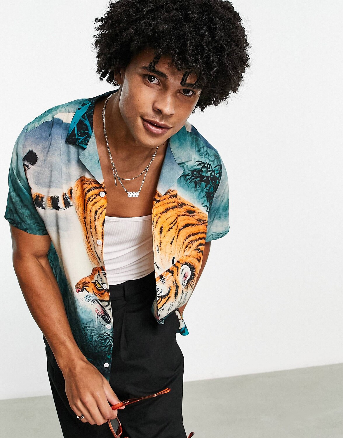 

Рубашка свободного кроя с принтом тигра ASOS DESIGN