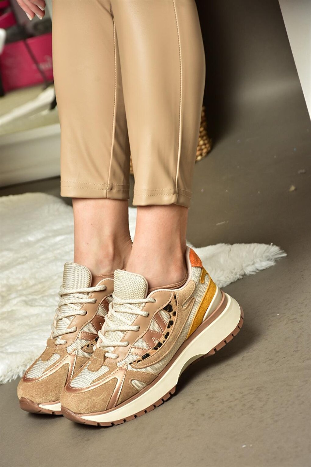 R3125110 Светло-коричневые женские кроссовки Fox Shoes фото
