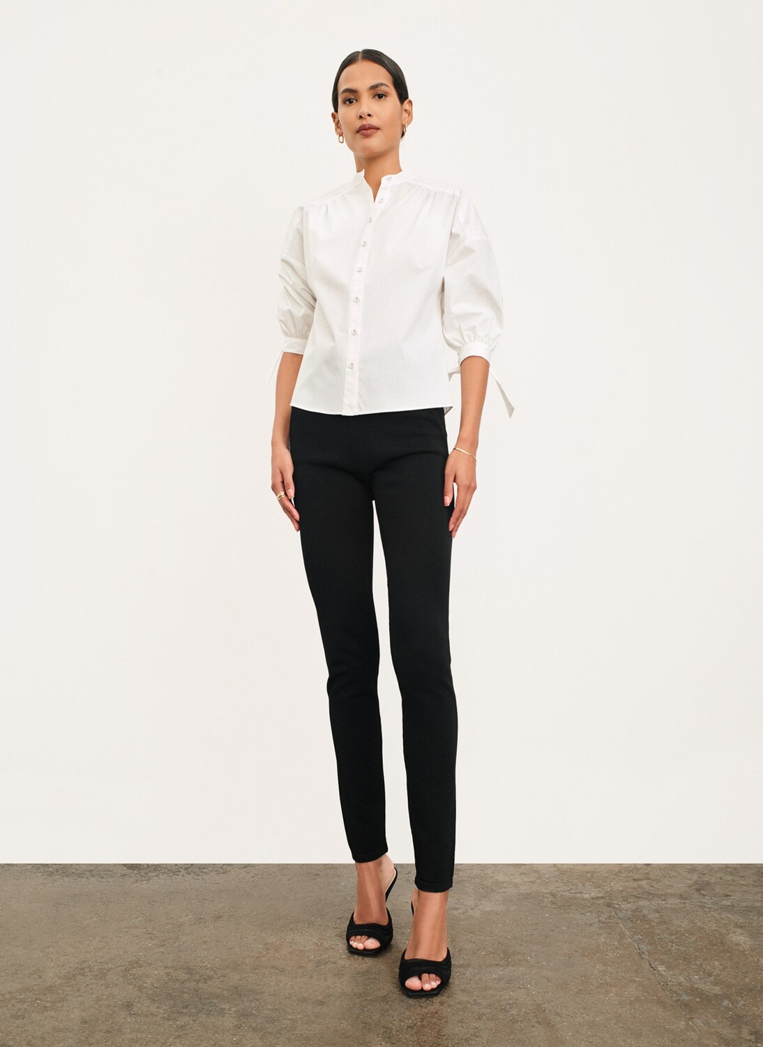

Топ с воротником Donna Karan