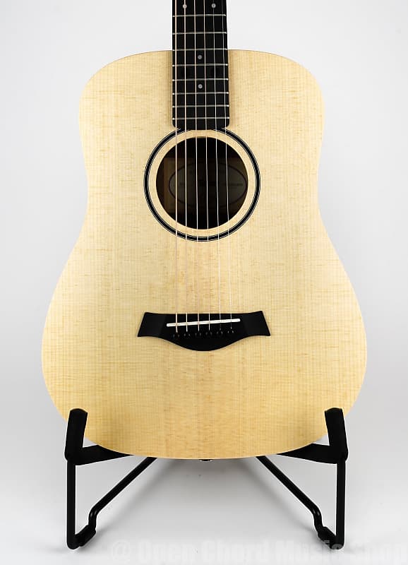 цена Акустическая гитара Taylor BT1 Baby Taylor с чехлом Deluxe (2211152006) Taylor BT1 Baby Taylor Guitar w/ Deluxe Gig Bag (2211152006)