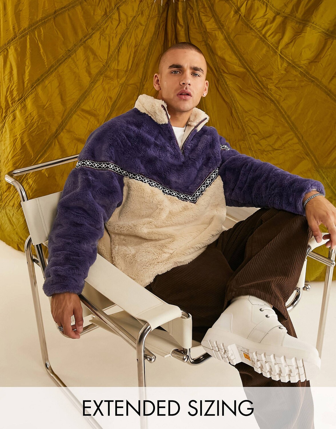 

Темно-сине-бежевая толстовка оверсайз из искусственного меха на молнии ASOS DESIGN с окантовкой, Бежевый