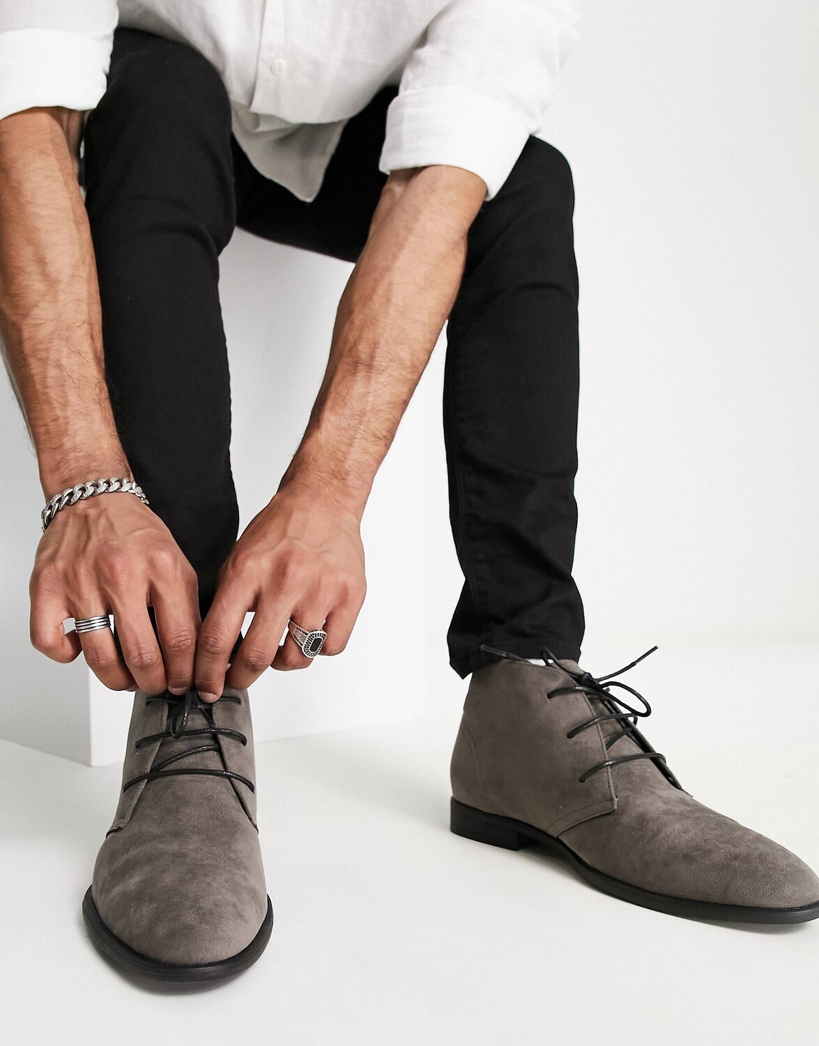 

Серые ботинки из искусственной замши ASOS DESIGN