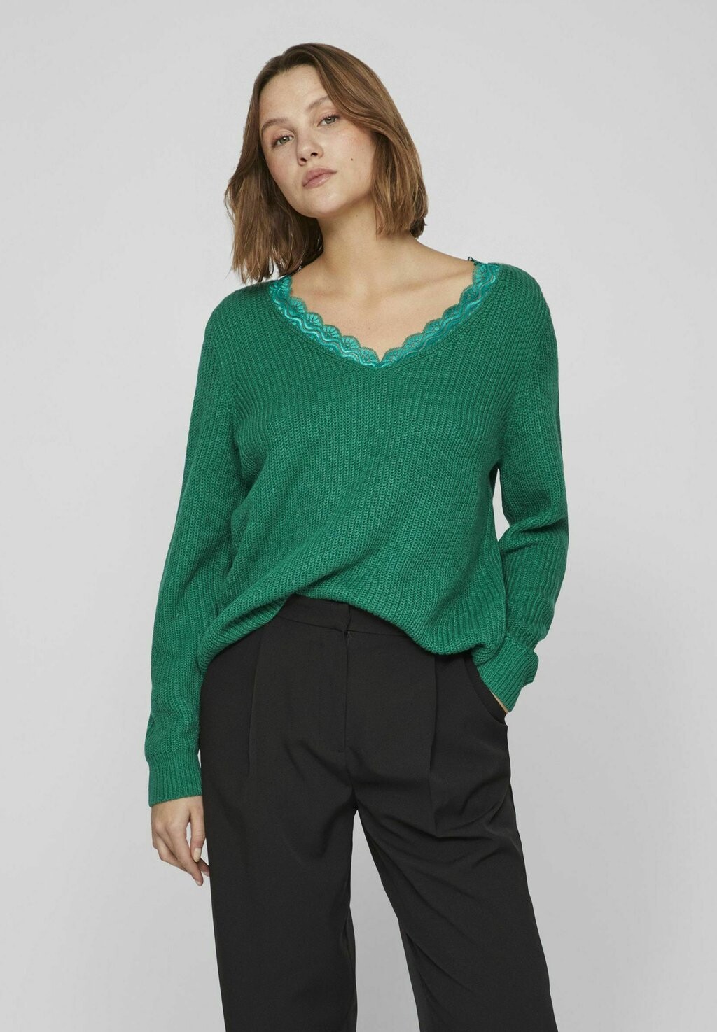 

Вязаный свитер V-NECK VILA, цвет ultramarine green