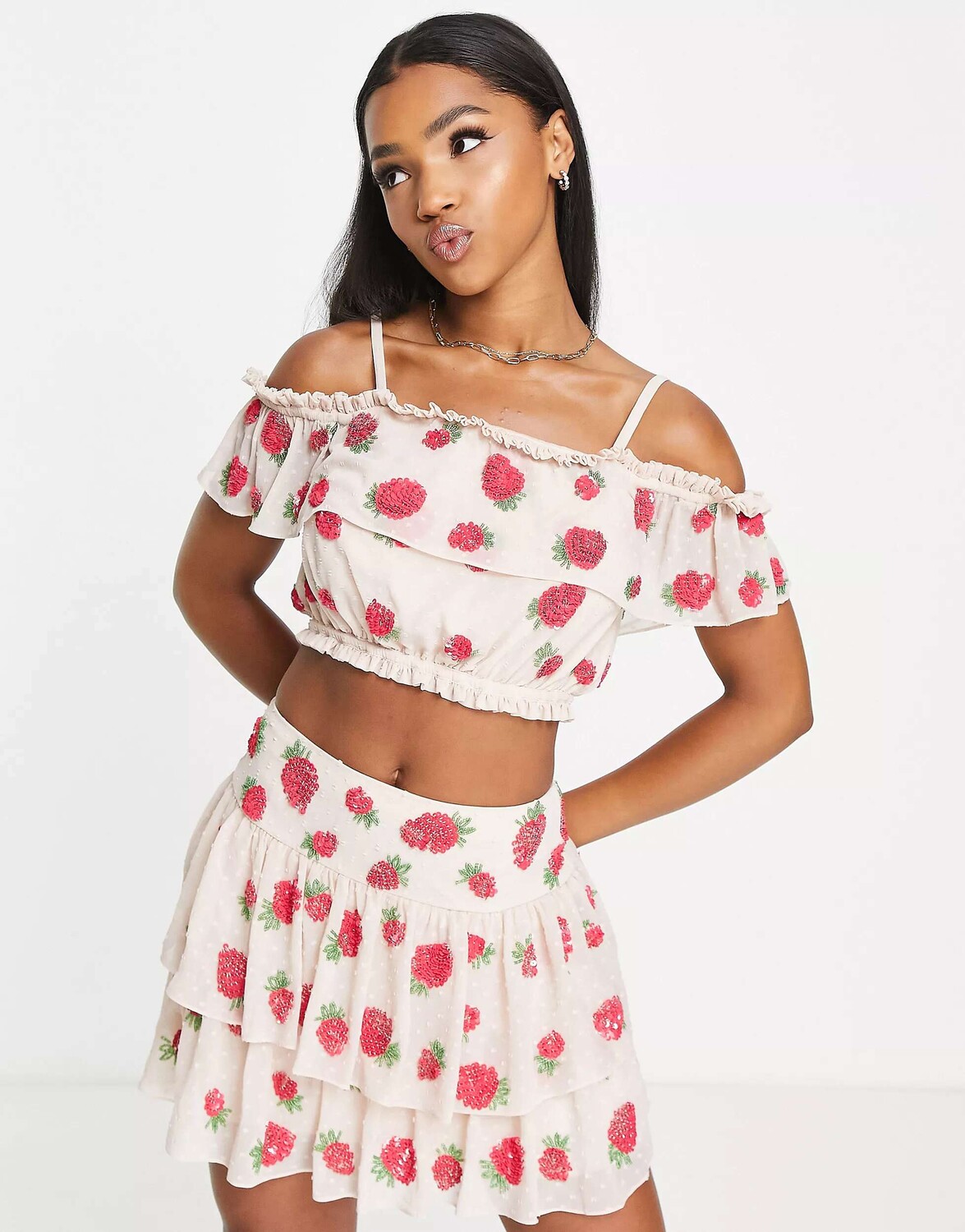 

Топ Miss Selfridge Premium с клубничным вырезом цвета слоновой кости - IVORY