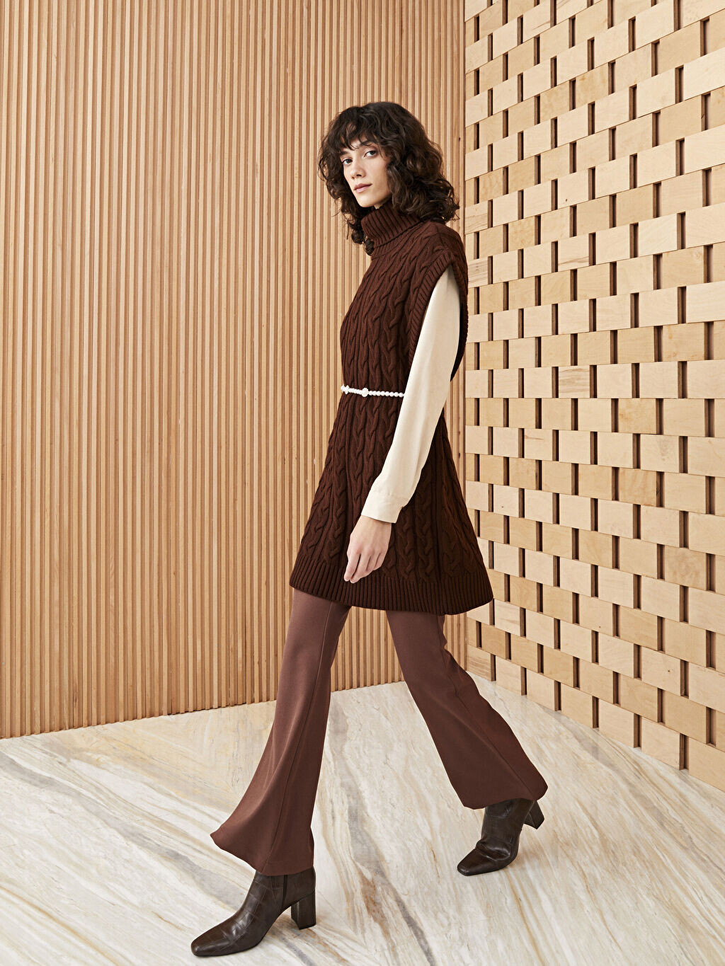 

Прямые расклешенные женские брюки стандартного кроя LCW Modest, Коричневый