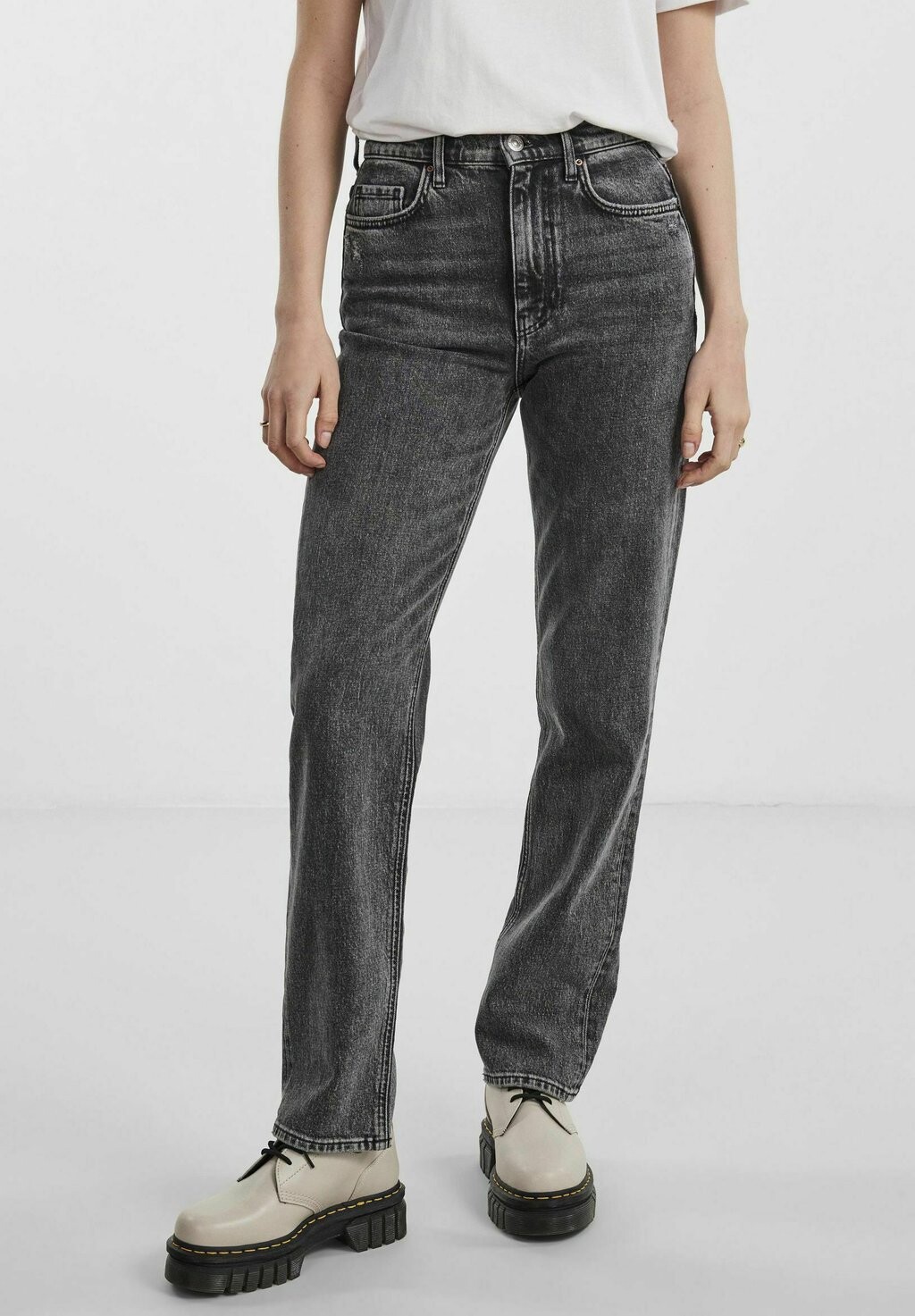 

Джинсы прямого кроя Pieces, цвет grey denim