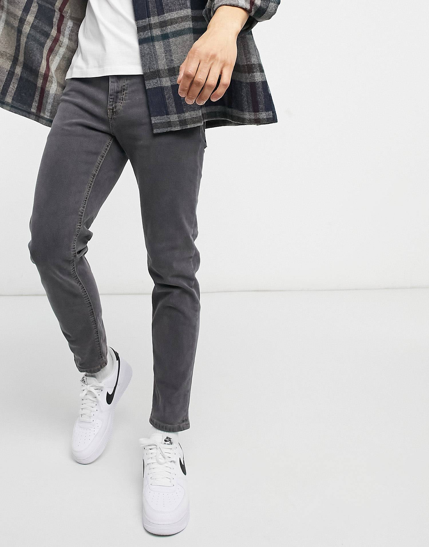 Зауженные джинсы Asos Design, темно-серый (Размер 54 RU) стильные мужские зауженные джинсы