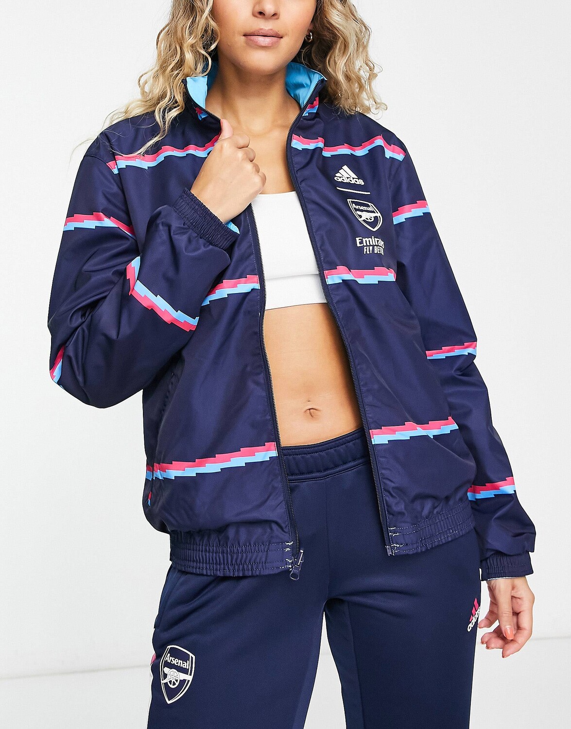 

Синяя спортивная куртка adidas Football Arsenal FC