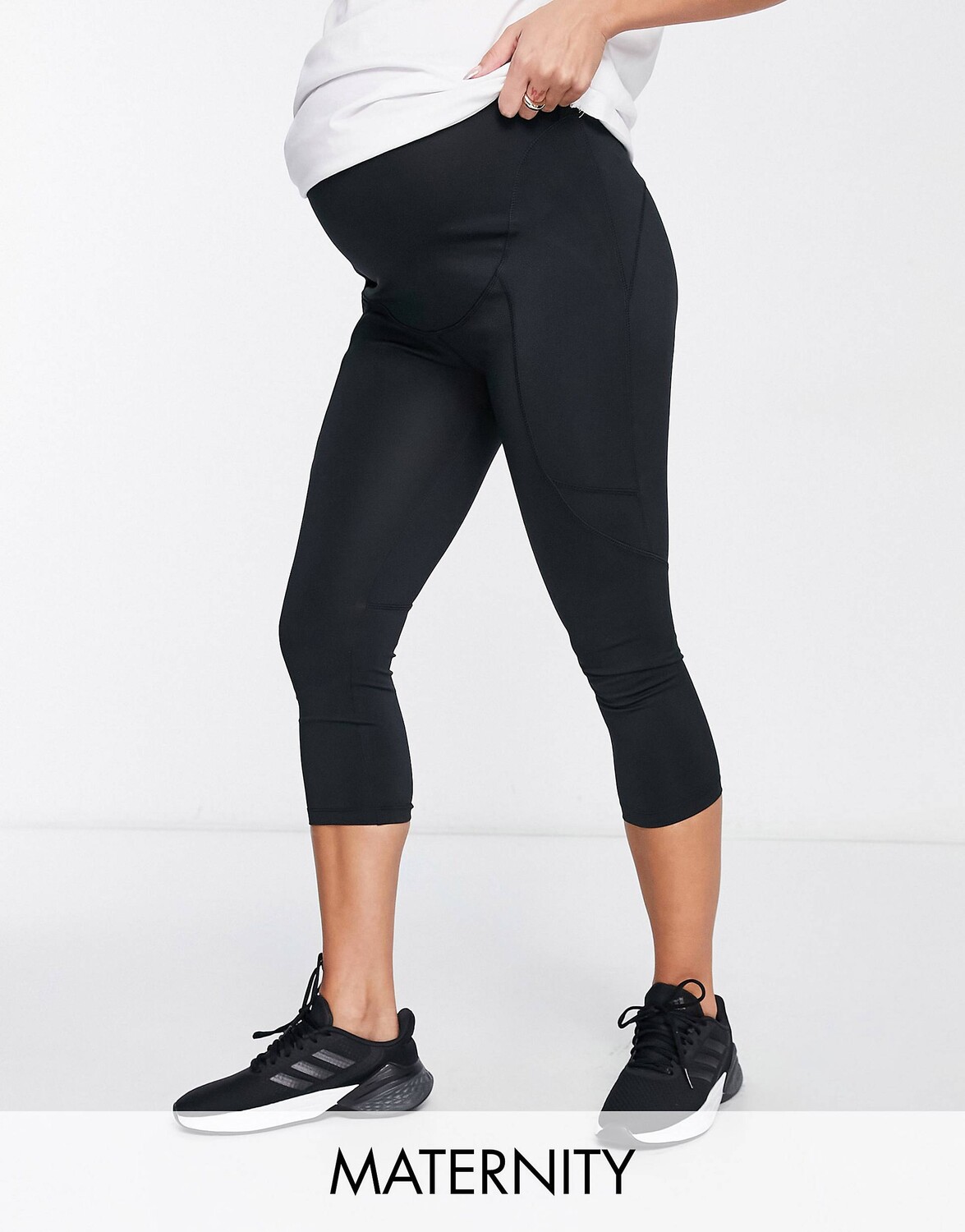 

Леггинсы капри с галстуком и карманом ASOS 4505 Maternity icon run, Черный
