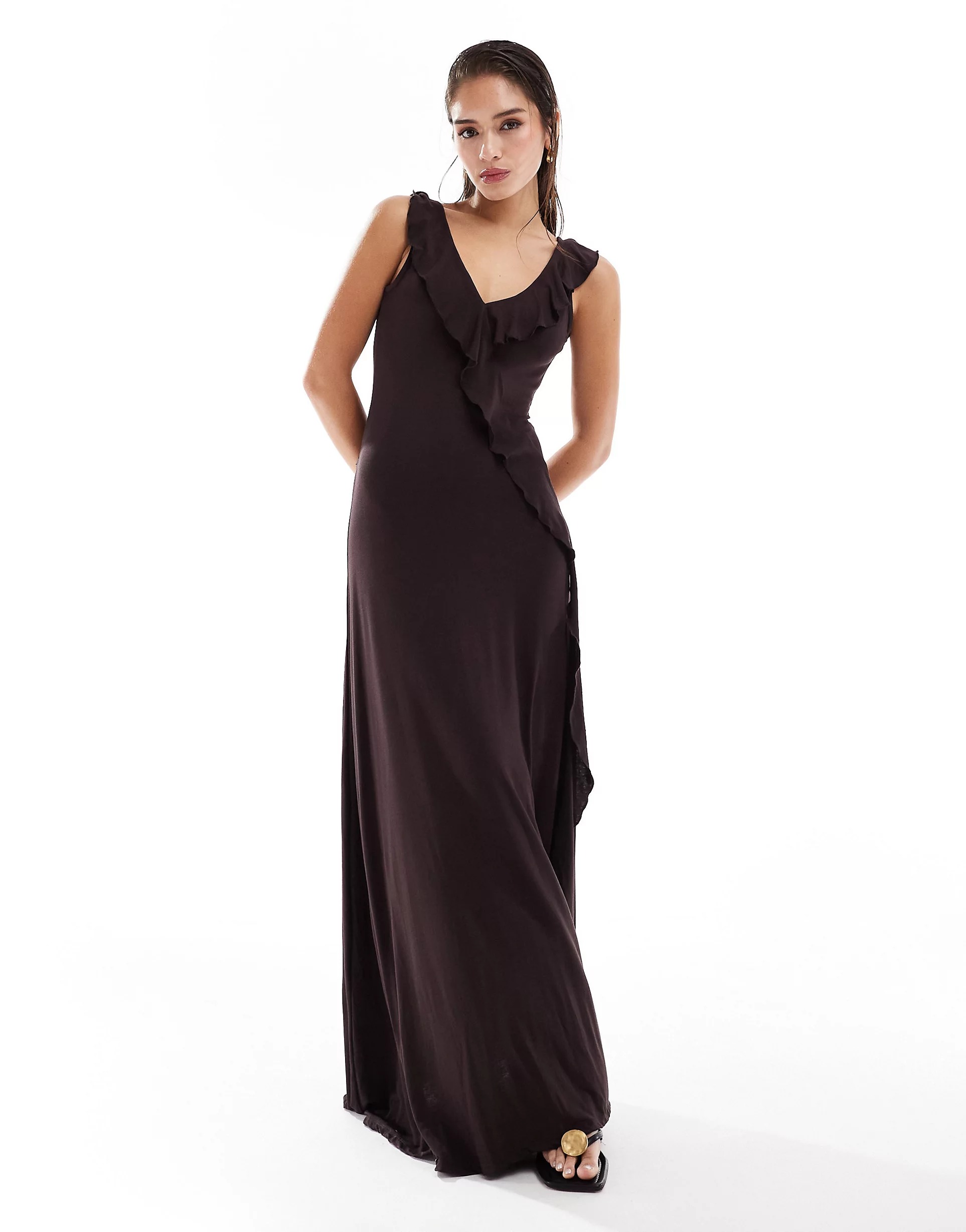 Платье макси Asos Design Sleeveless Ruffle Midaxi, коричневый платье макси asos sleeveless drape detail черный розовый