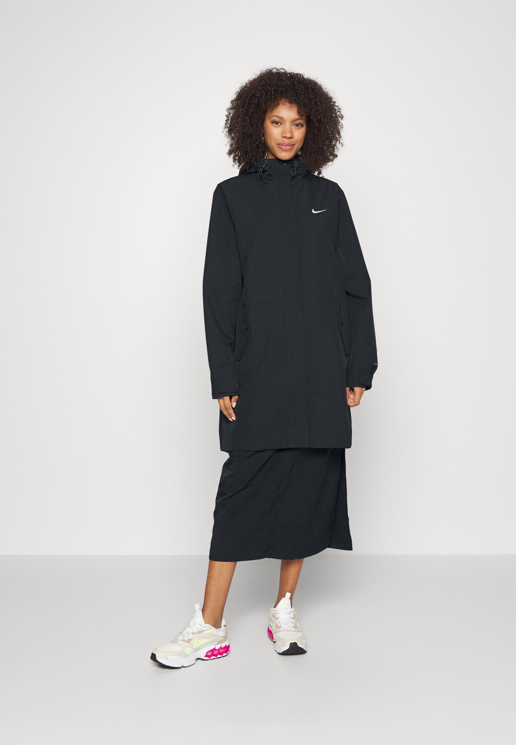 

Парка Nike Sportswear, черно-белый