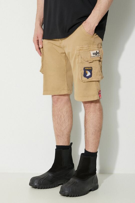 

Шорты Alpha Industries, бежевый