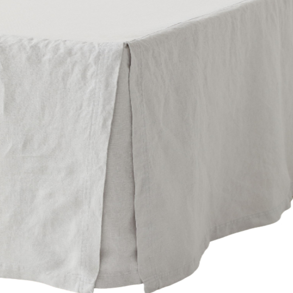 цена Подзор для кровати из стираного льна H&M Home Washed Linen, светло-серый