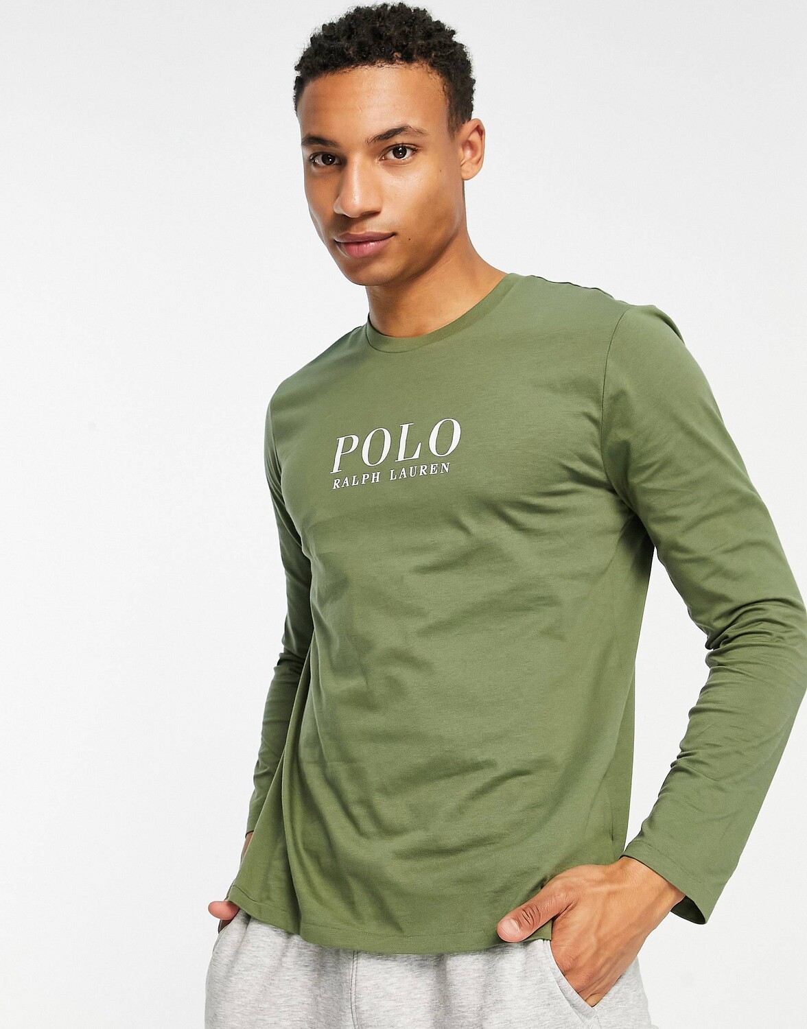 

Зеленая футболка с длинным рукавом Polo Ralph Lauren lounge с текстовым логотипом на груди