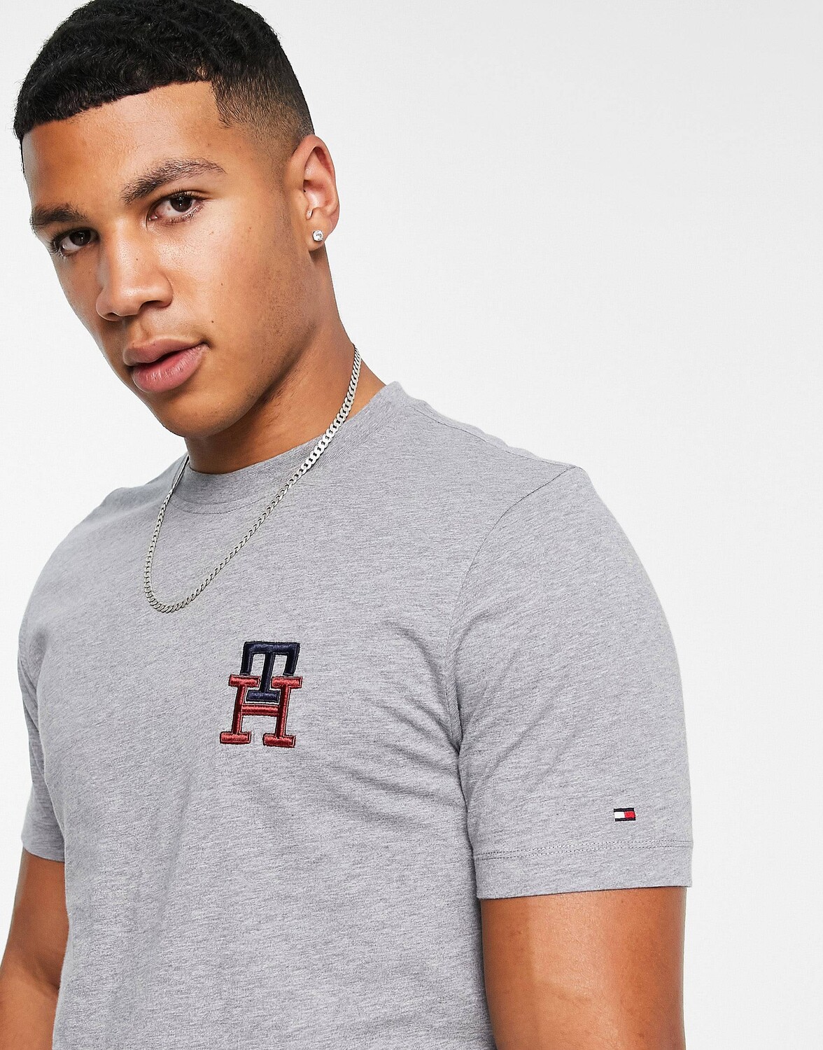 

Серая меланжевая футболка с монограммой Tommy Hilfiger