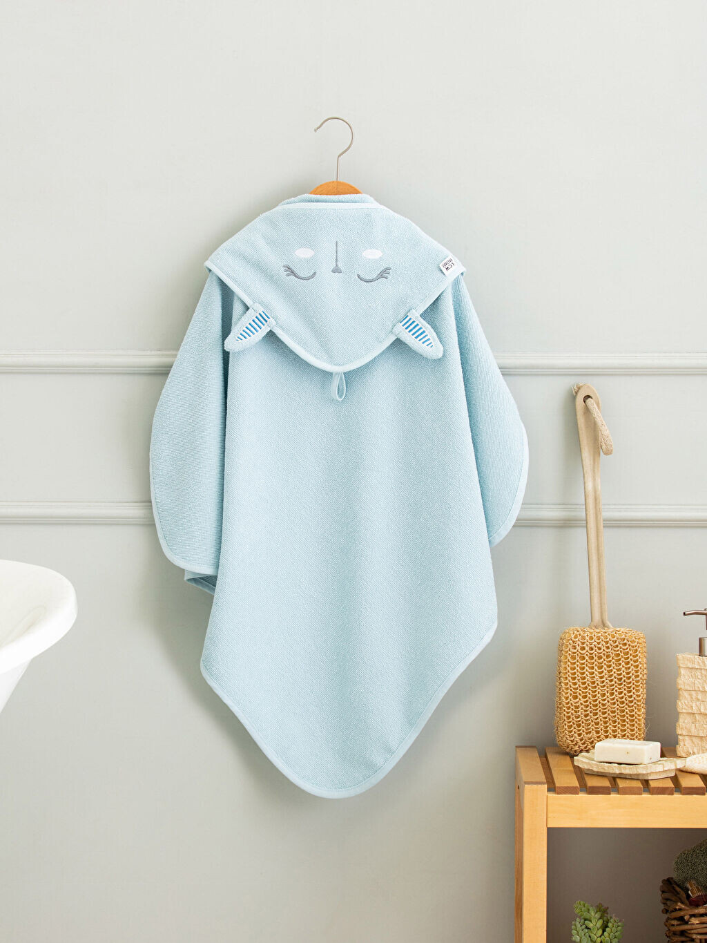 

Полотенце для мальчика с капюшоном и вышивкой 75x75 см LCW Home